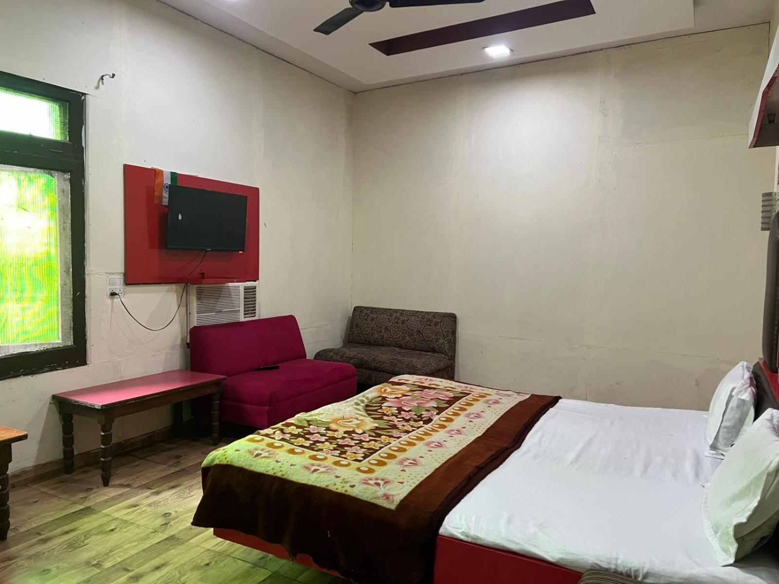 Hotel Skylark อัมริตสา ภายนอก รูปภาพ